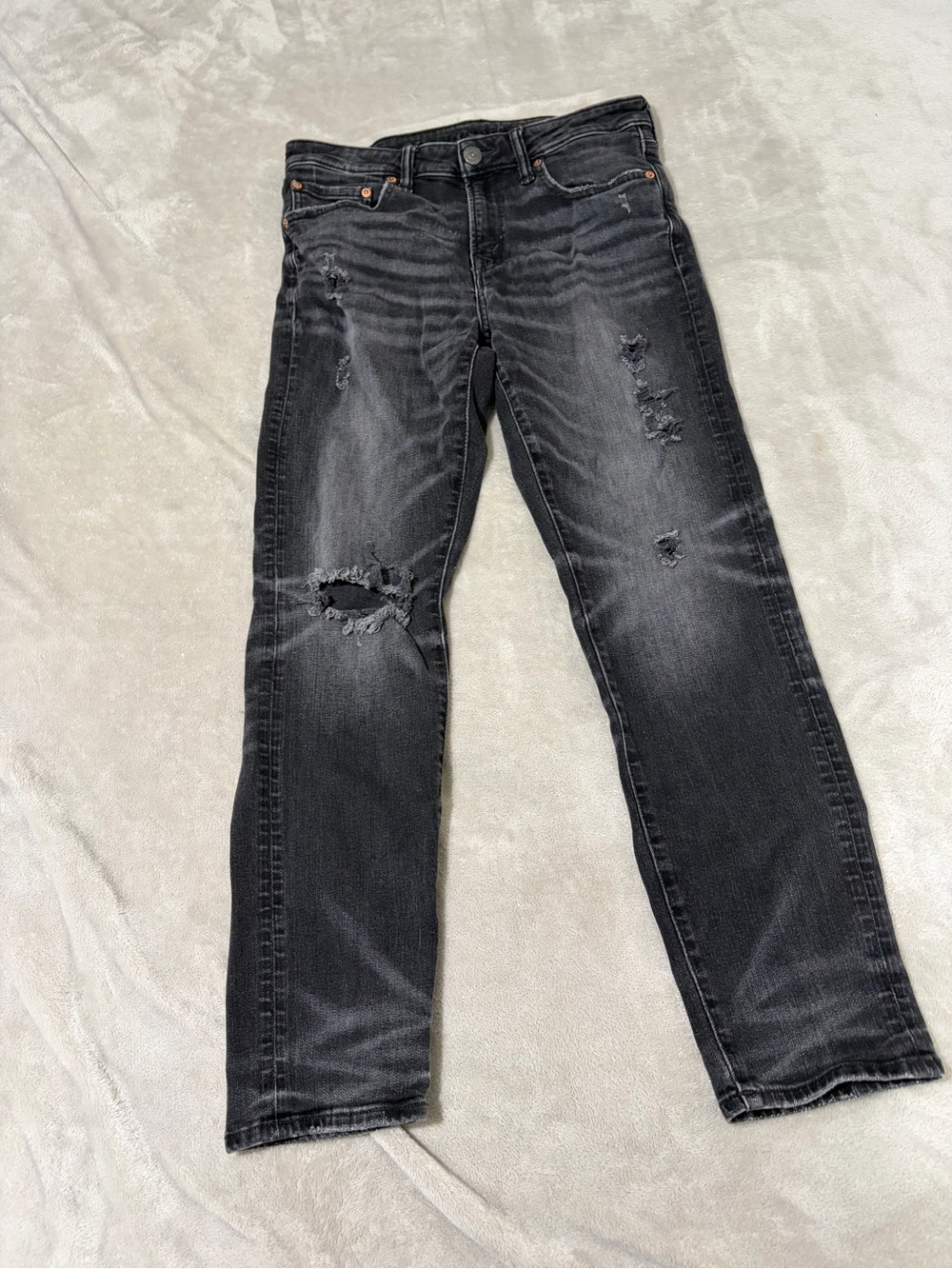 American Eagle AirFlex+ Black Distressed Jeans Boys/Men’s 30x30
